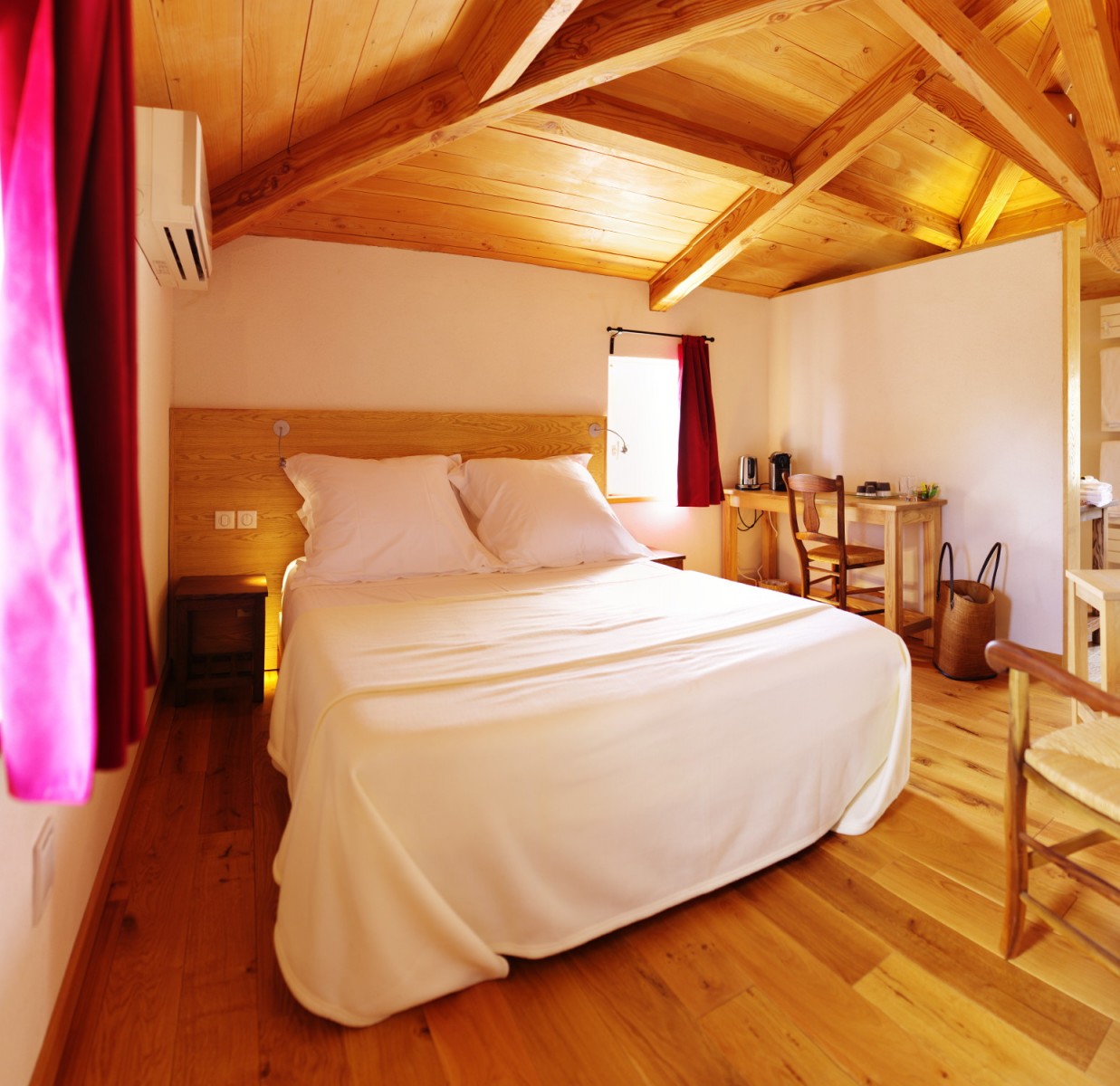 en entrant dans le grenier