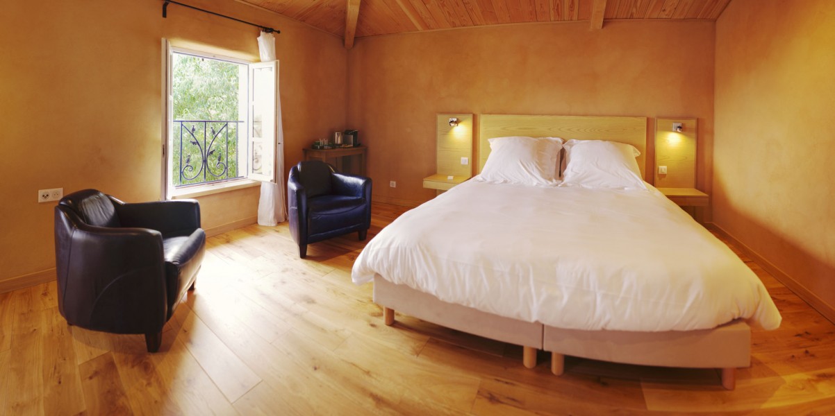 -
Projection: Equirectangular Panini (16)
FOV: 184 x 107
Ev: 8,07