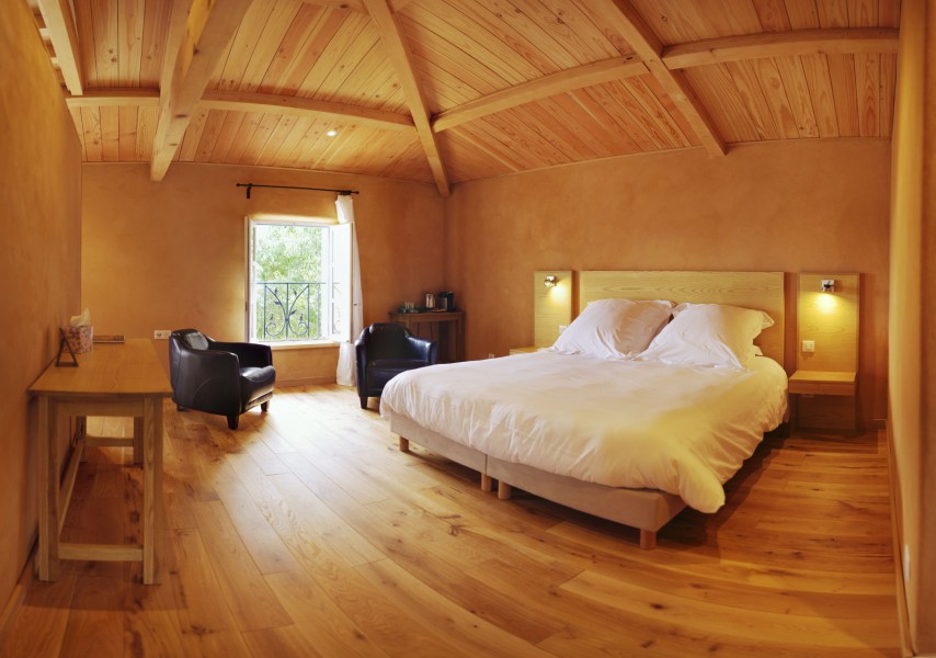 -
Projection: Equirectangular (2)
FOV: 133 x 135
Ev: 7,92