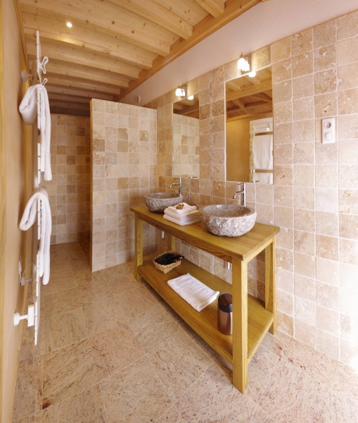 -
Projection: Equirectangular Panini (16)
FOV: 150 x 117
Ev: 7,95